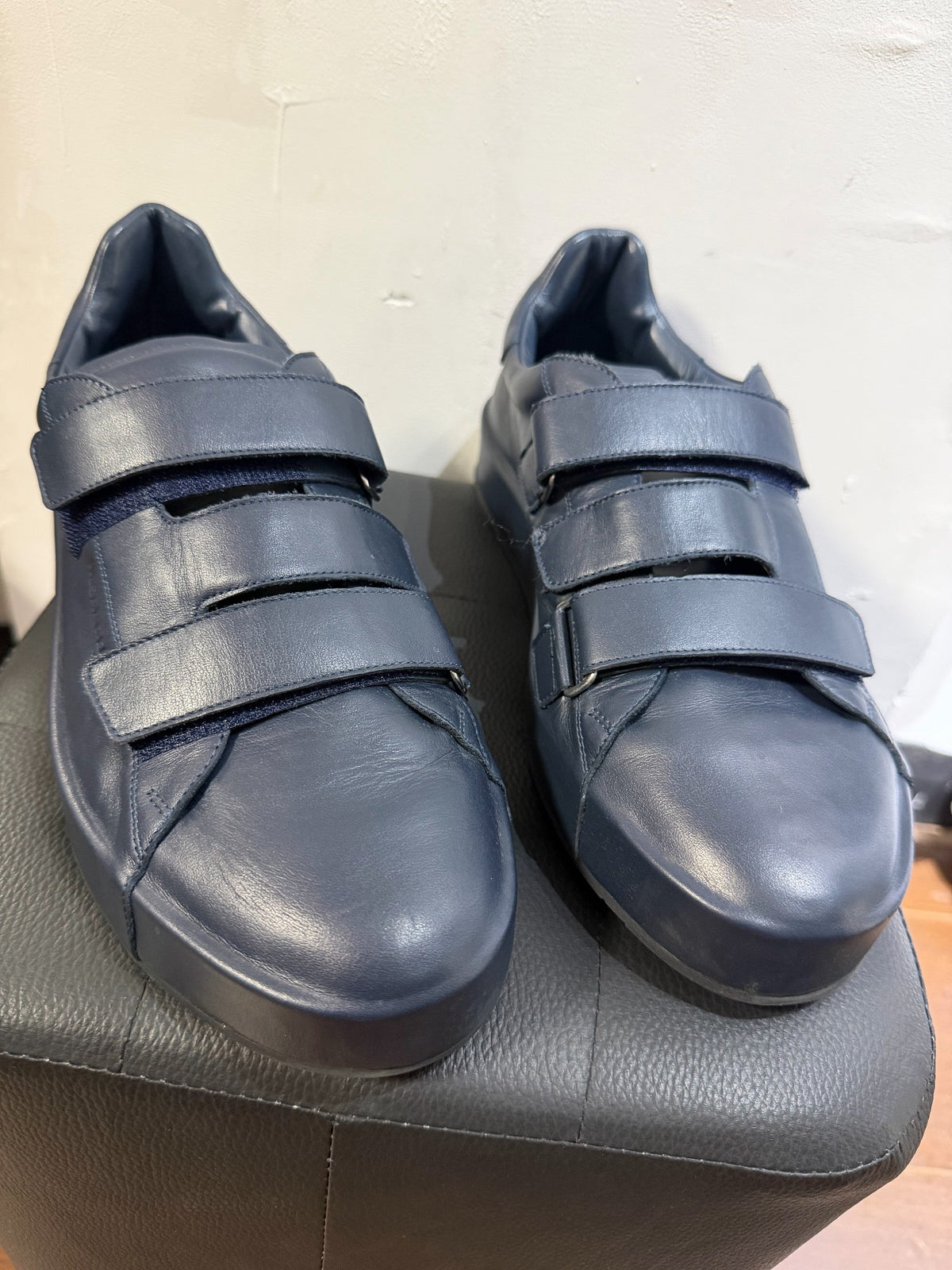 Jil Sander by Raf Simons navy blue leather‑strap casual sneakers