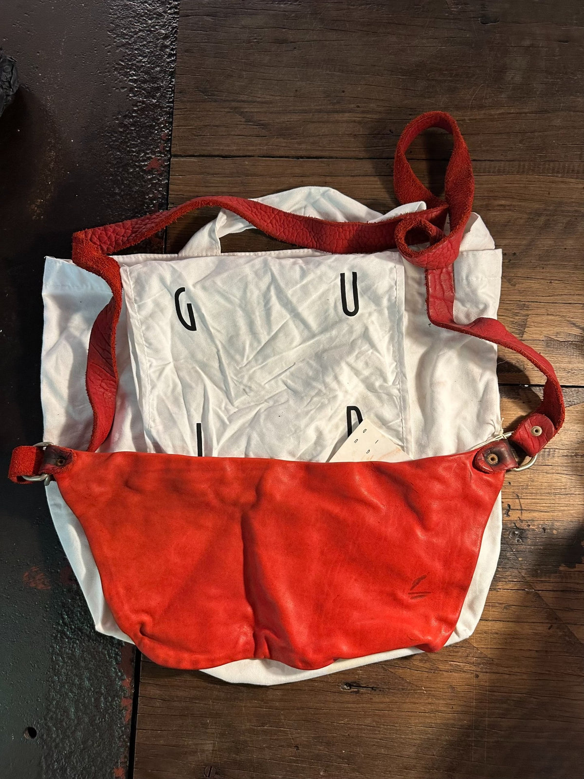 Guidi Red CV24T Q10 Dumpling Clutch