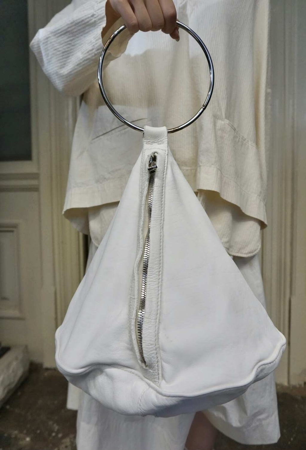 Guidi White G9 Cone Hand Horsehide Tote Bag