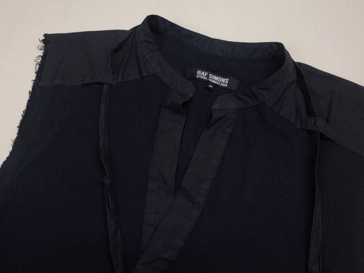 2004 Spring/Summer Raf Simons epaulet sleeveless vest