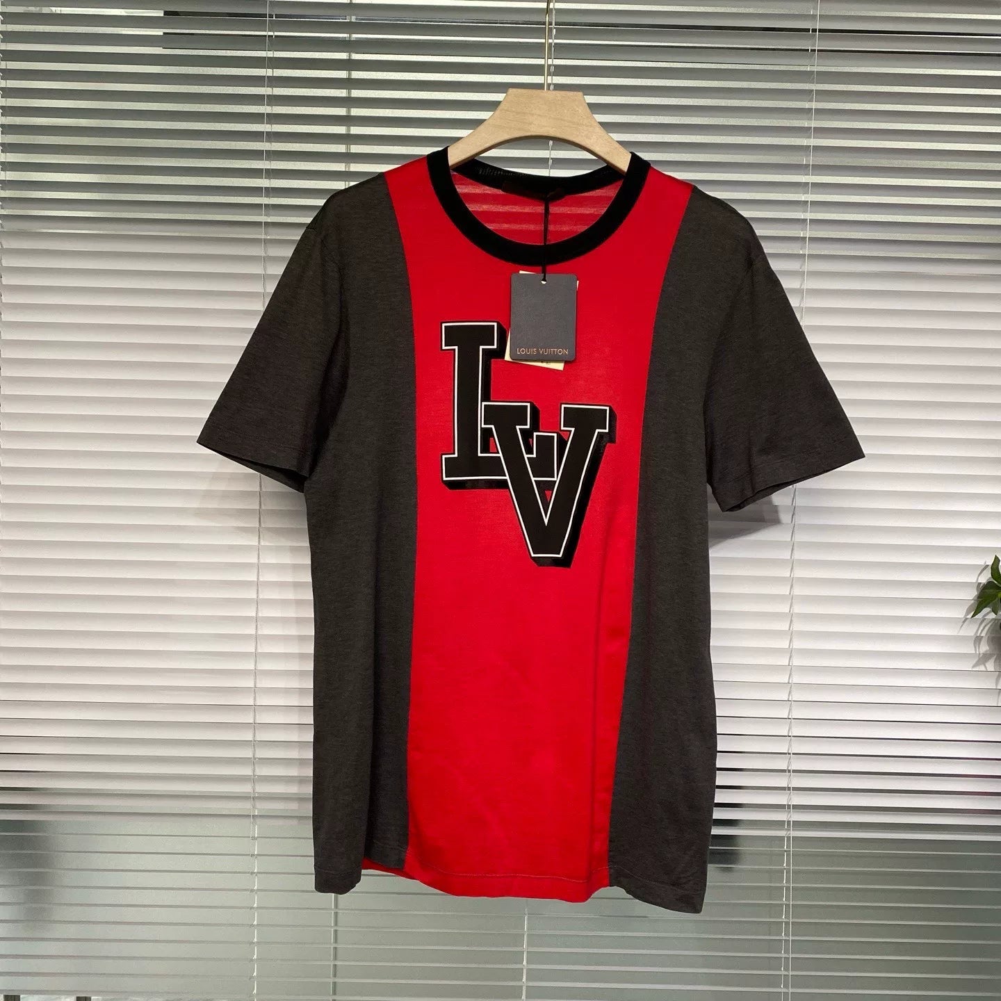 Louis Vuitton Print Logo Red Color-Block Cotton Short Sleeve T-Shirt