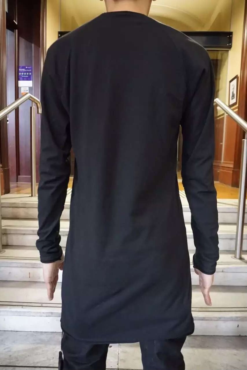 Layer-0 FW15 classic black 1/2 90 ripped long sleeve Top
