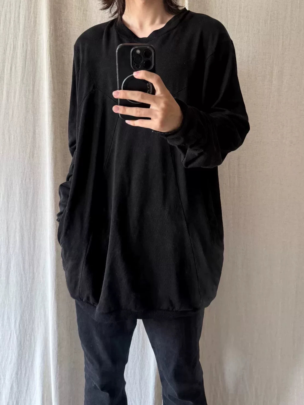 Julius 14SS Split-Collar Long Sleeve Top