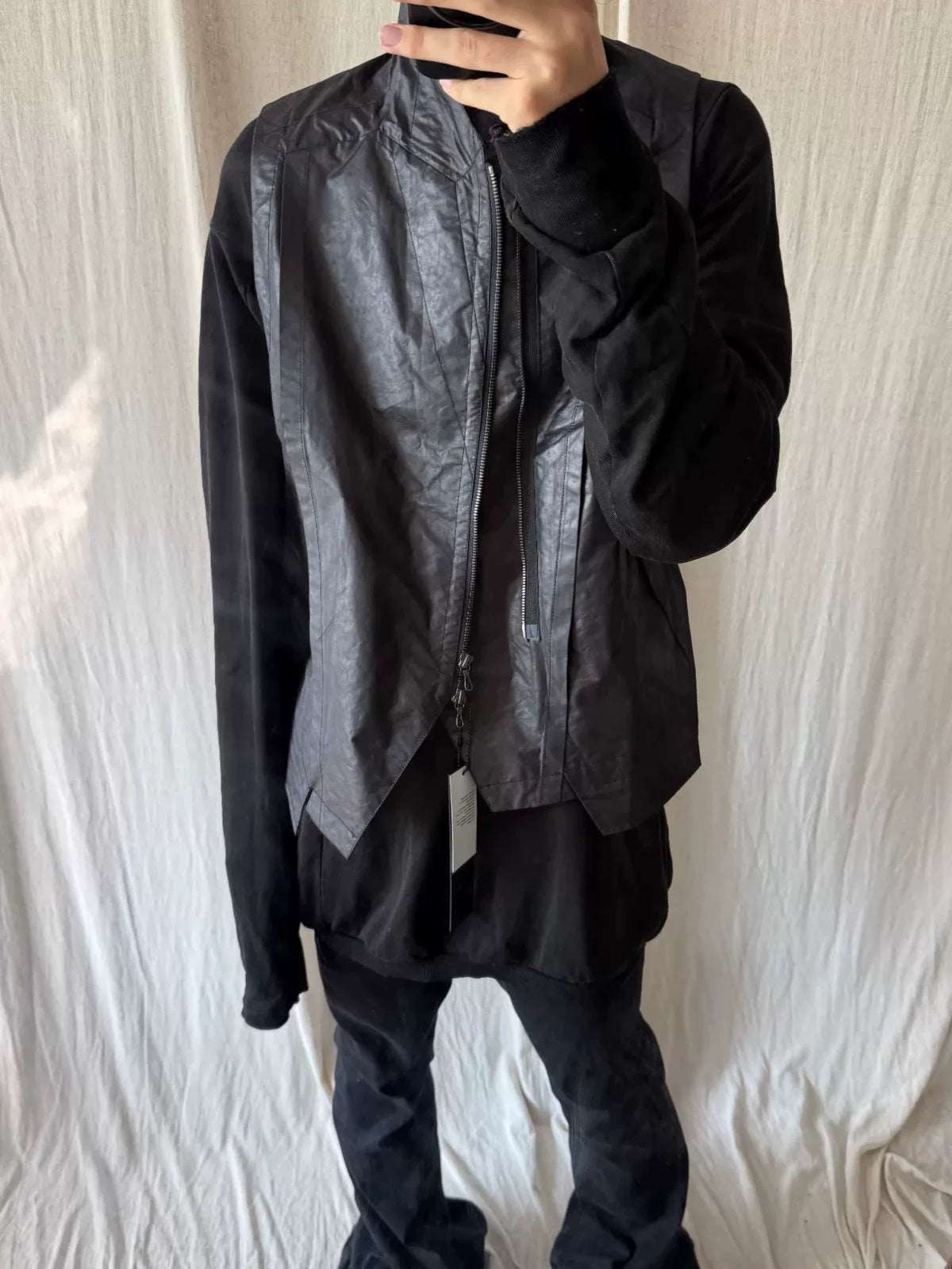 Julius 14SS Split-Collar Long Sleeve Top