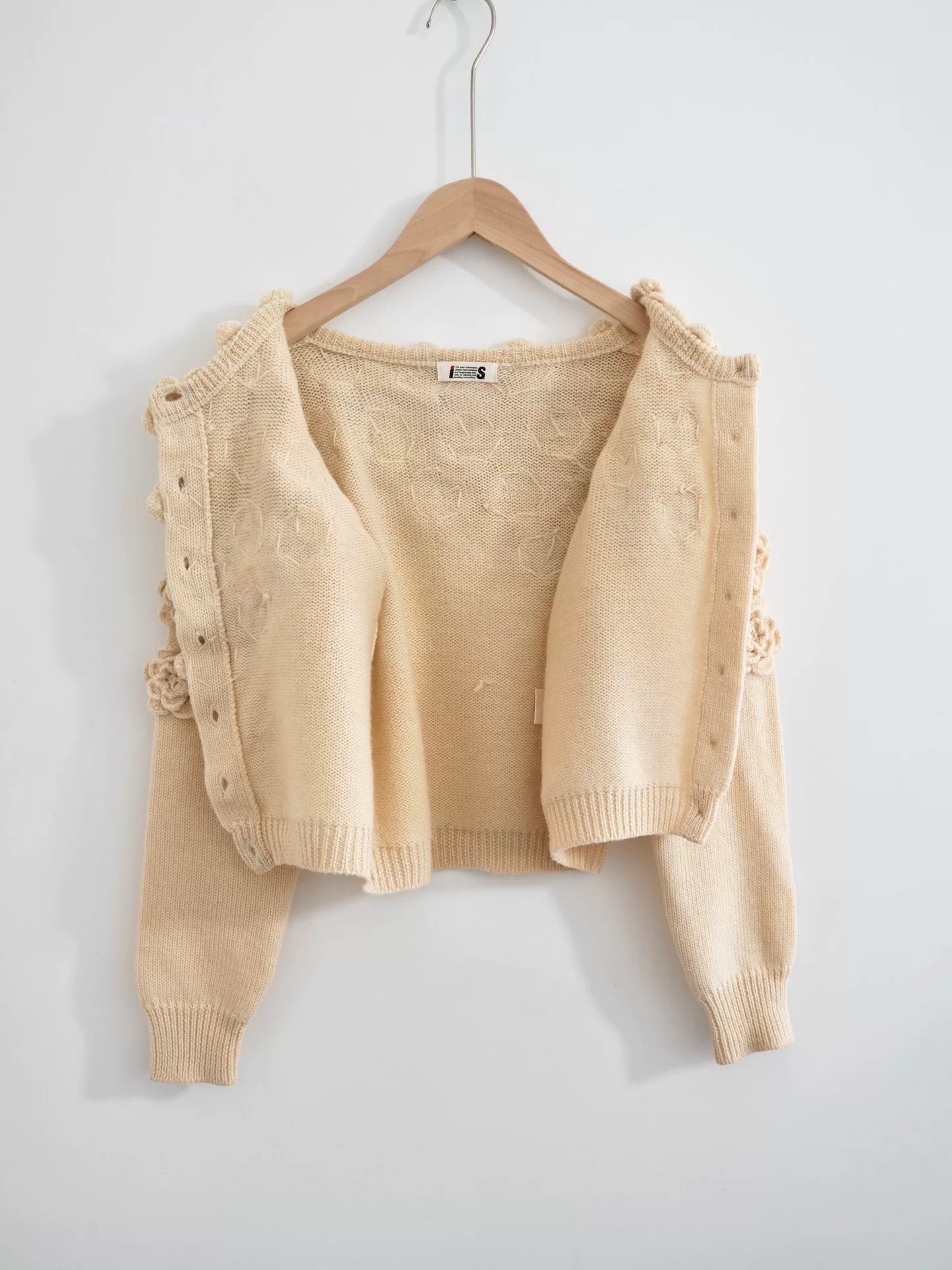 Issey Miyake 80s 3d Rose Cream Knit Sweater - Devines