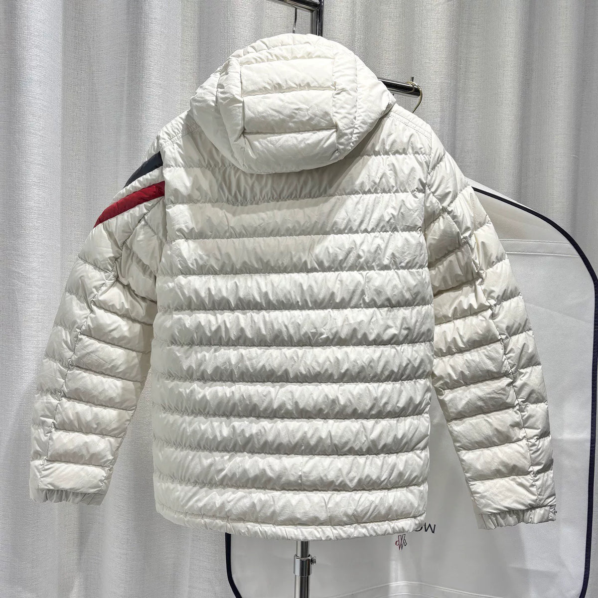 Moncler Akamante White Color-Block Drawstring Hooded Polyester Down Jacket