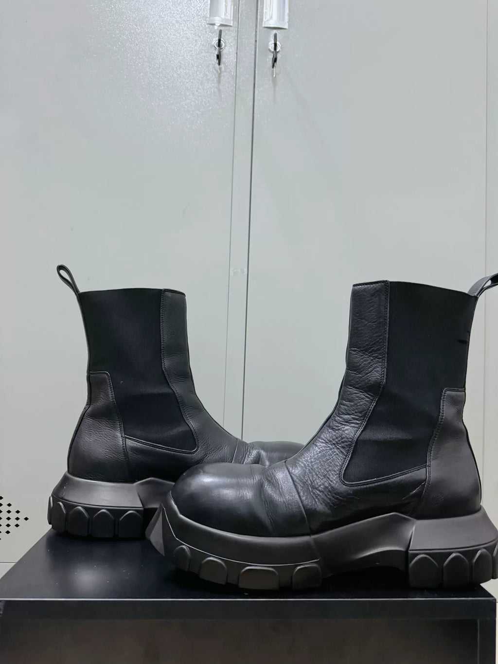 Rick Owens Beatle Mega Tractor Octopus Sole Chelsea Boots