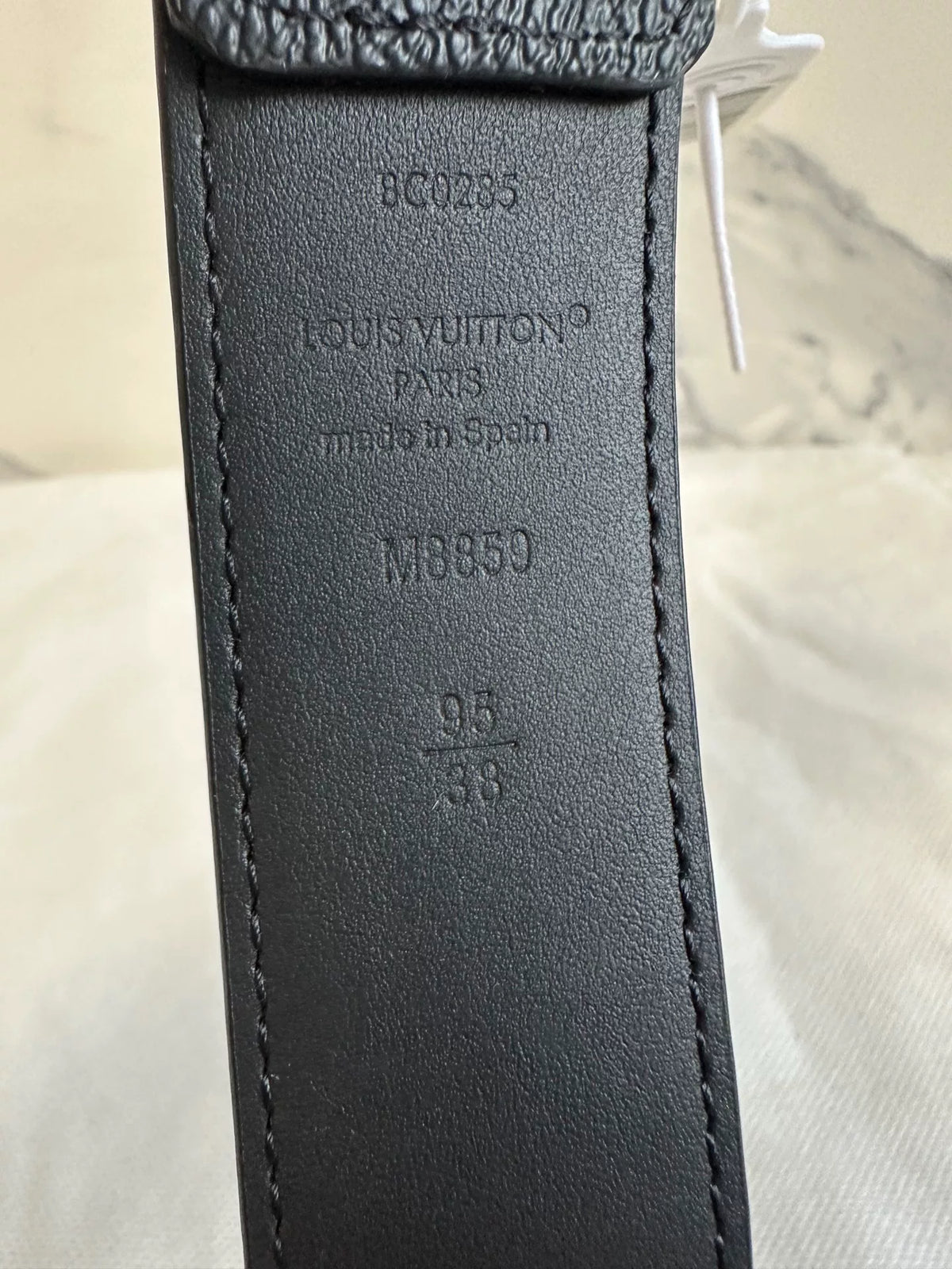 Louis Vuitton Silver Pin Buckle Leather Belt