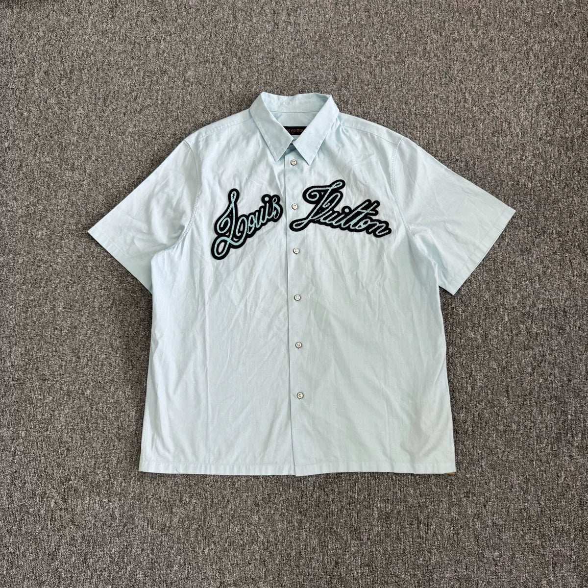 Louis Vuitton LV 2024 model sky blue beaded logo short-sleeve shirt