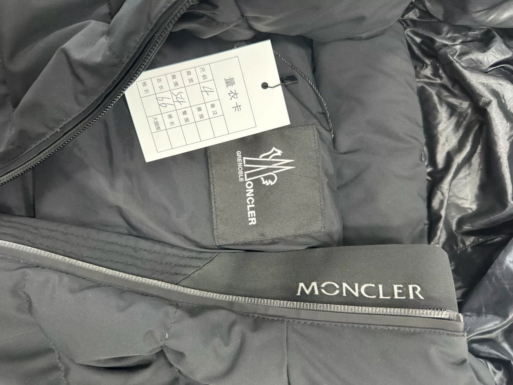 Moncler Short Hooded Zip-Up Down Jacket