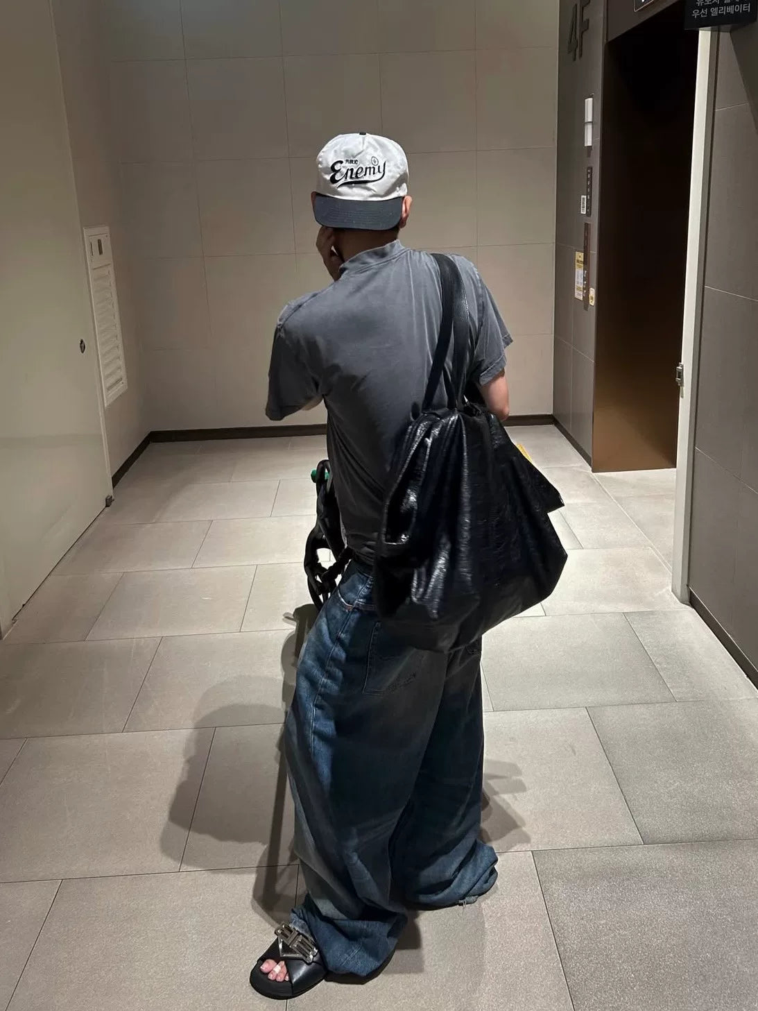 Balenciaga 17SS Runway IKEA Arena XL Tote Bag