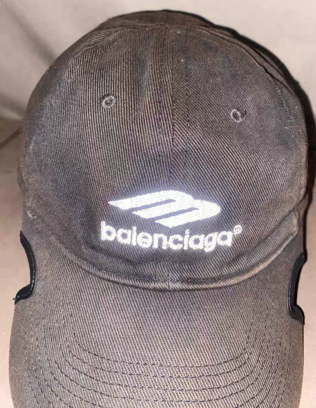 Balenciaga 22SS 3b Icon Distressed Logo Hat