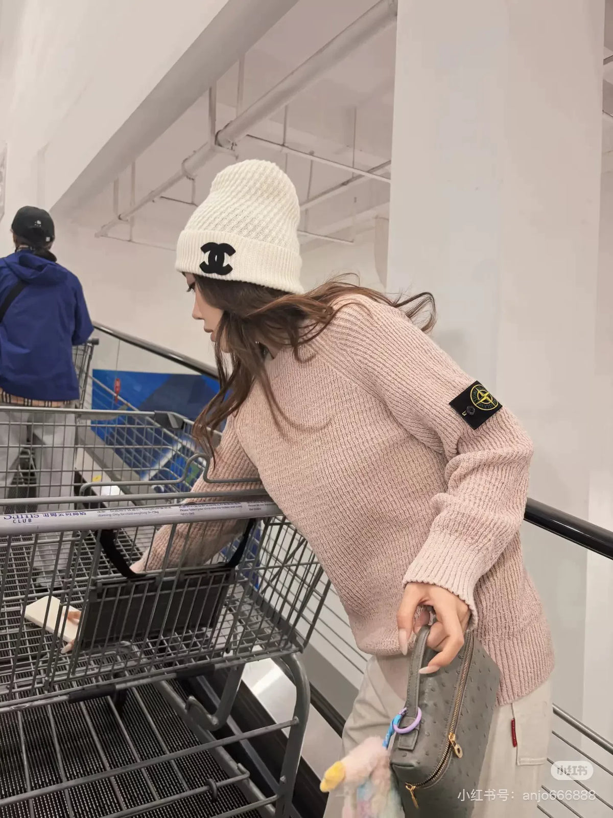 Chanel Off-White Pineapple Double C Cashmere Beanie