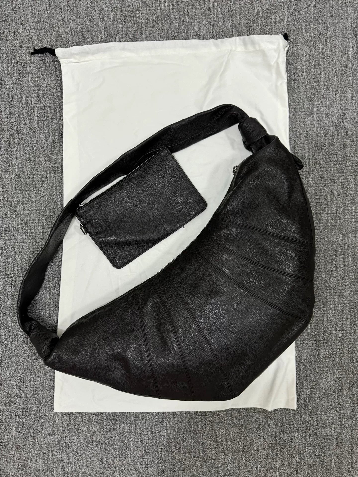 LEMAIRE Croissant Bag In Leather | Black