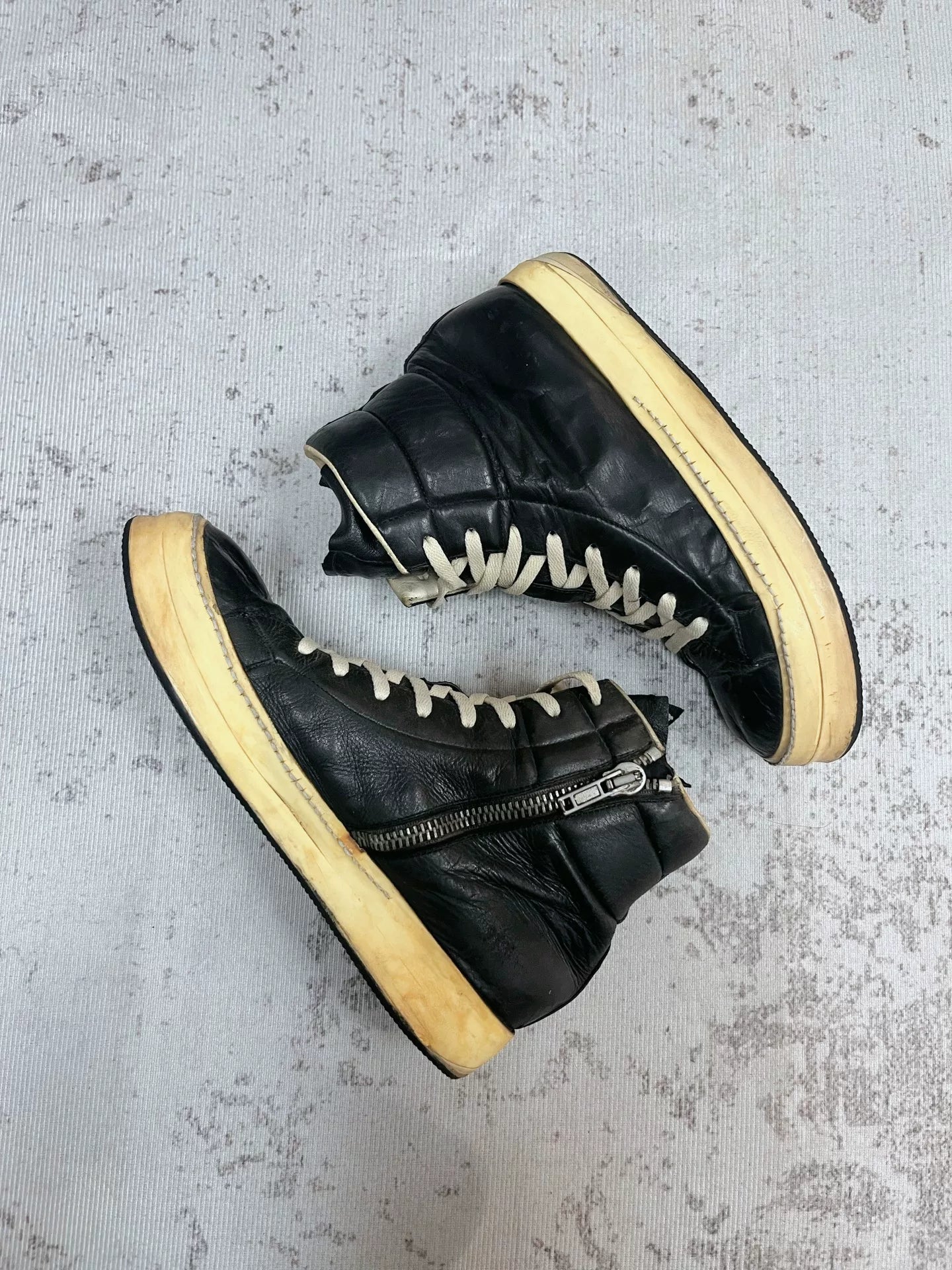 RICK OWENS GEOBASKET SNEAKER Black & White