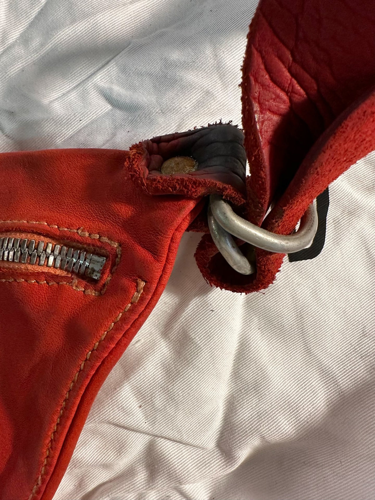Guidi Red CV24T Q10 Dumpling Clutch