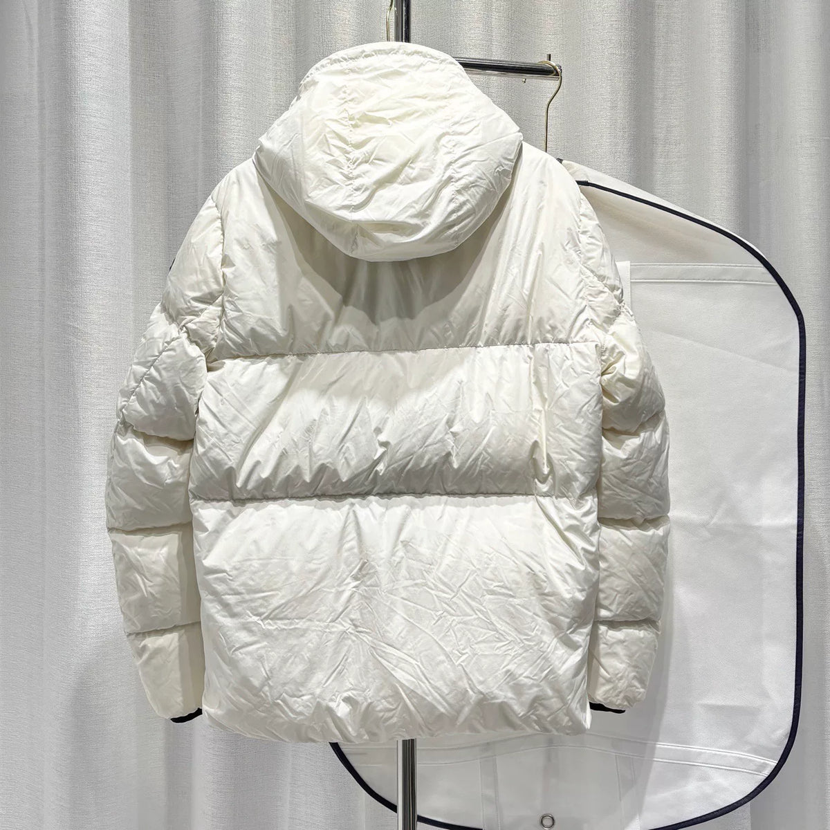 Moncler Baronnies White Heavy Letter Embroidery Logo Tape Zip-Up Hooded Nylon Down Jacket