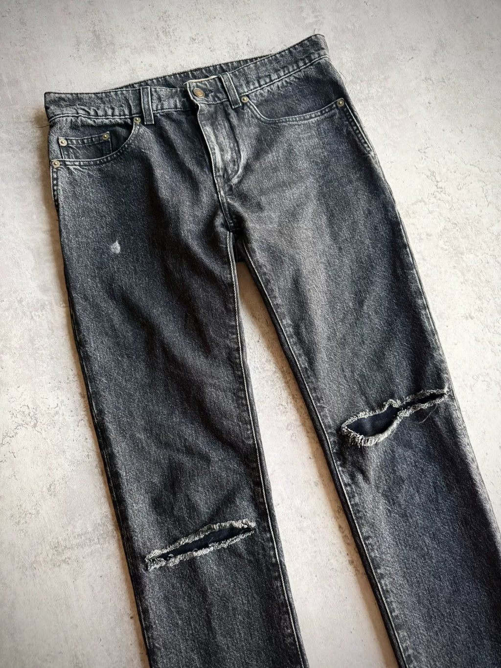 Saint Laurent 18AW D02 Washed Distressed Gray Jeans by Anthony Vaccarello