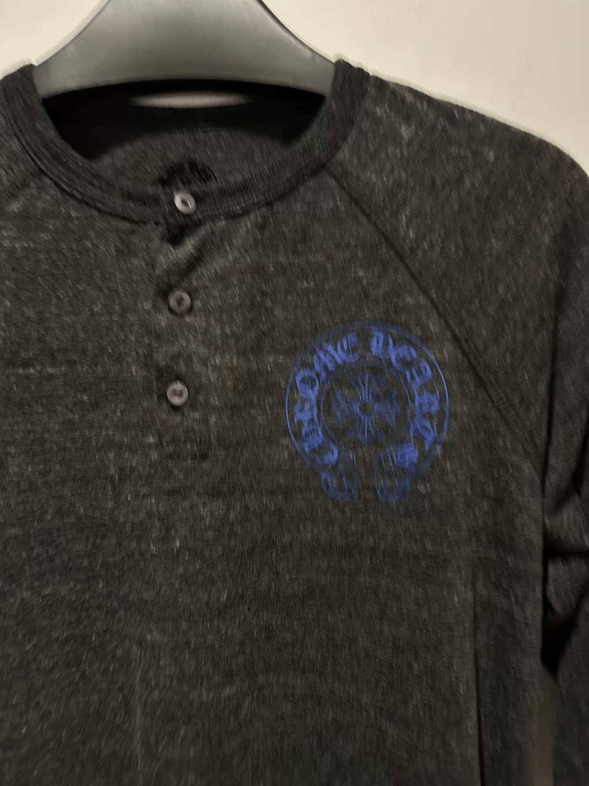 Chrome Hearts dark gray blue horseshoe cross flower henley neck three-quarter sleeve top