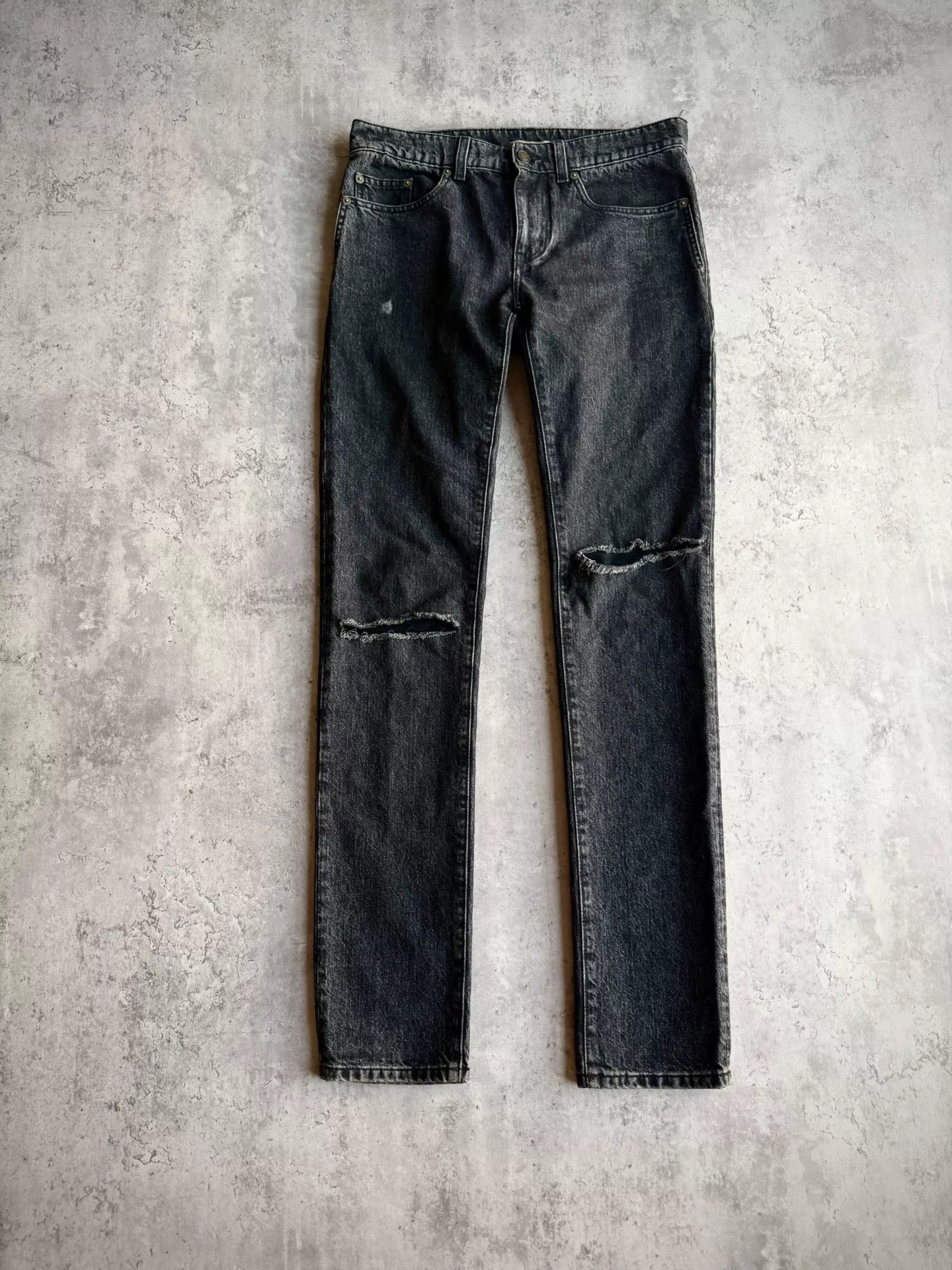 Saint Laurent 18AW D02 Washed Distressed Gray Jeans by Anthony Vaccarello