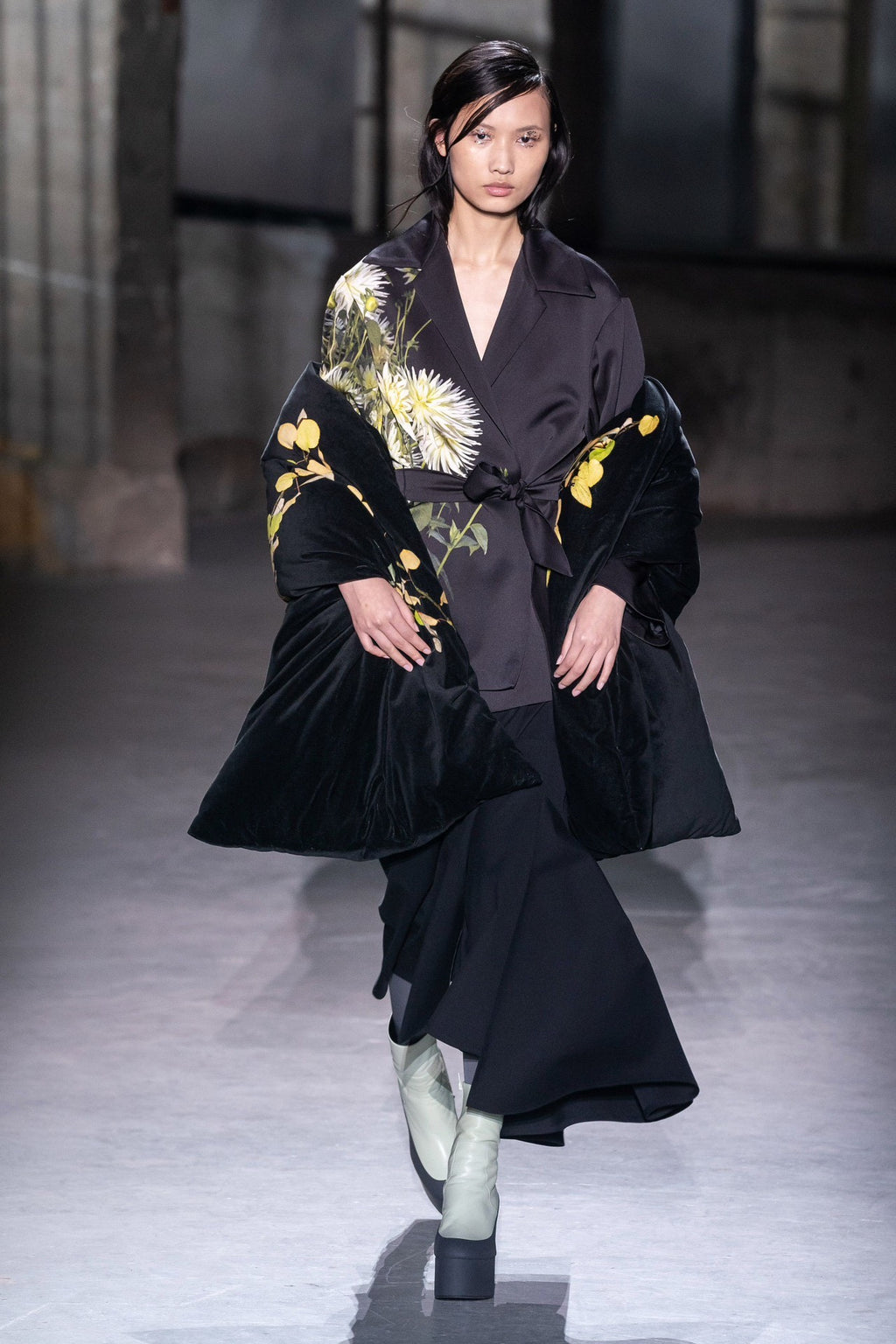 Dries van Noten AW19 Velvet Shawl