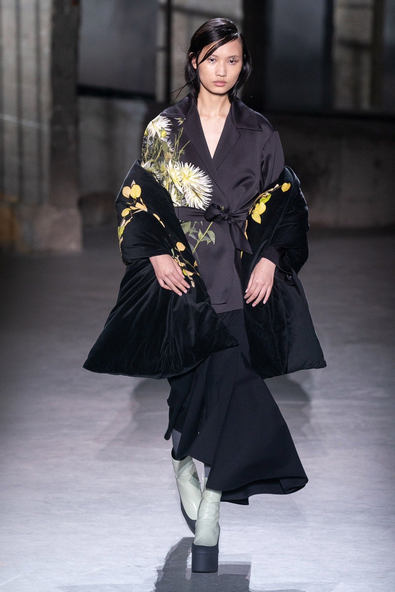 Dries van Noten AW19 Velvet Shawl