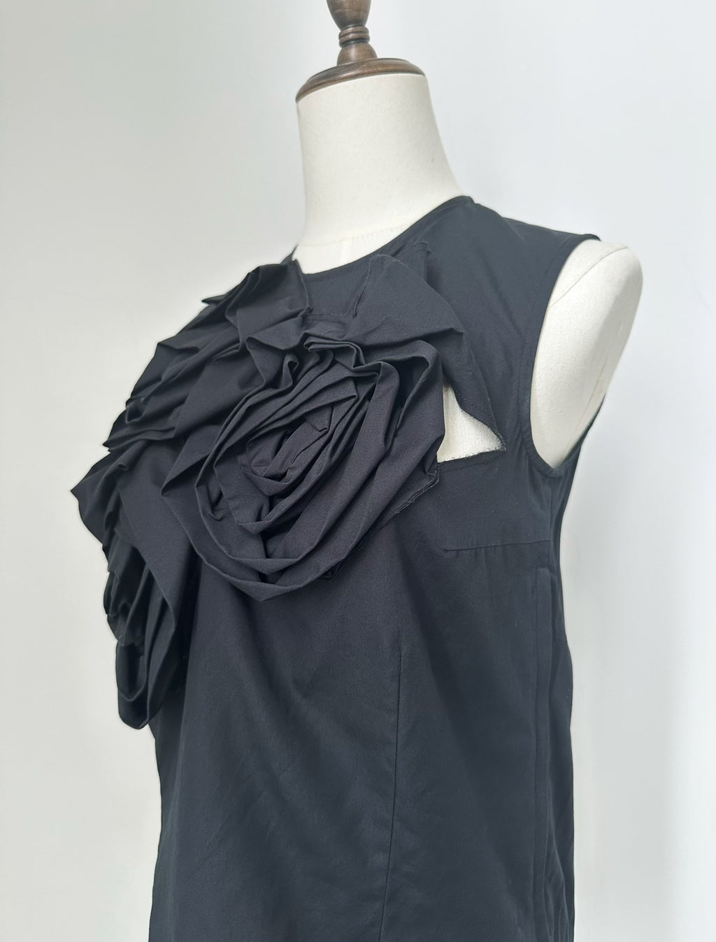 Comme Des Garcons Garcons2013 3d Rose Vest