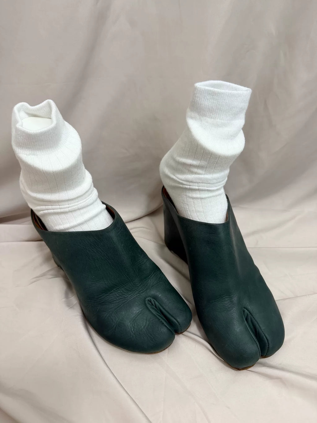 Maison Martin Margiela toe-split slippers