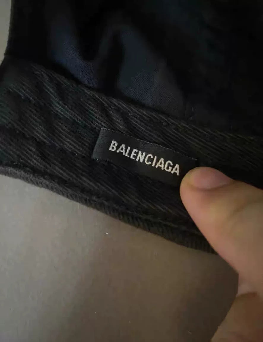 Balenciaga 22SS 3b Icon Distressed Logo Hat