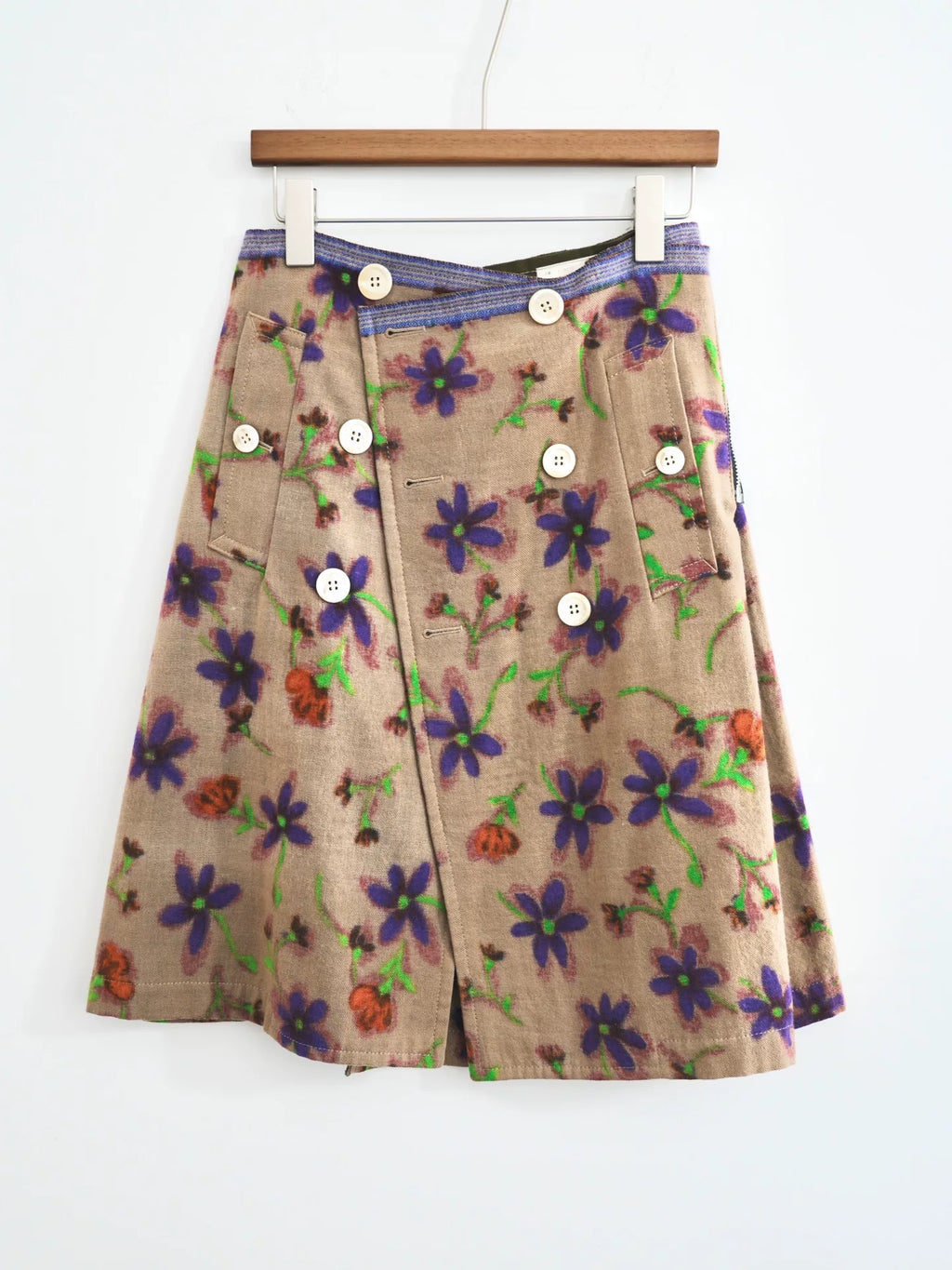 Comme Des Garcons SS12 Floral Button-Decorated Skirt - Devines