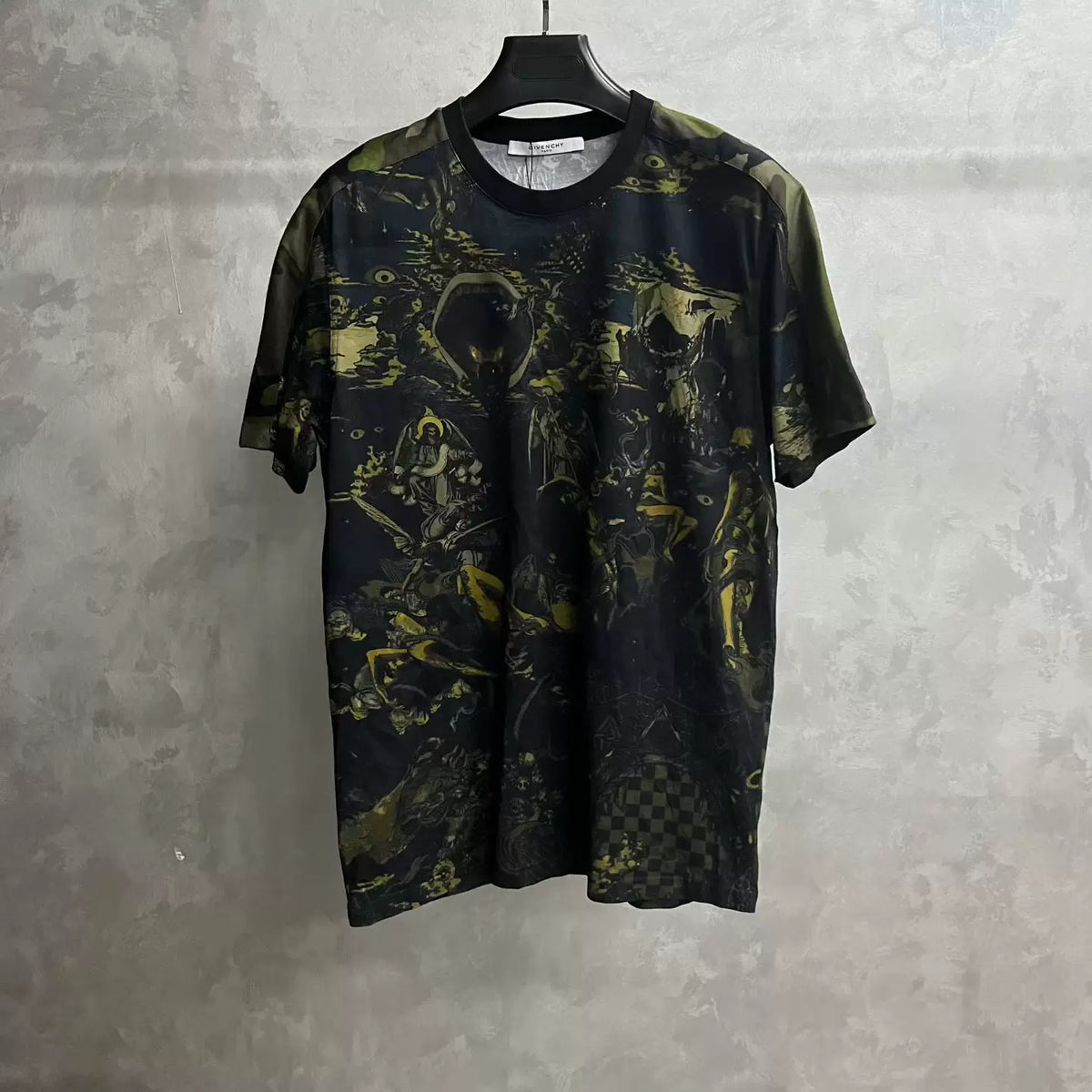 Givenchy Black Graphic Print Crew Neck T-Shirt