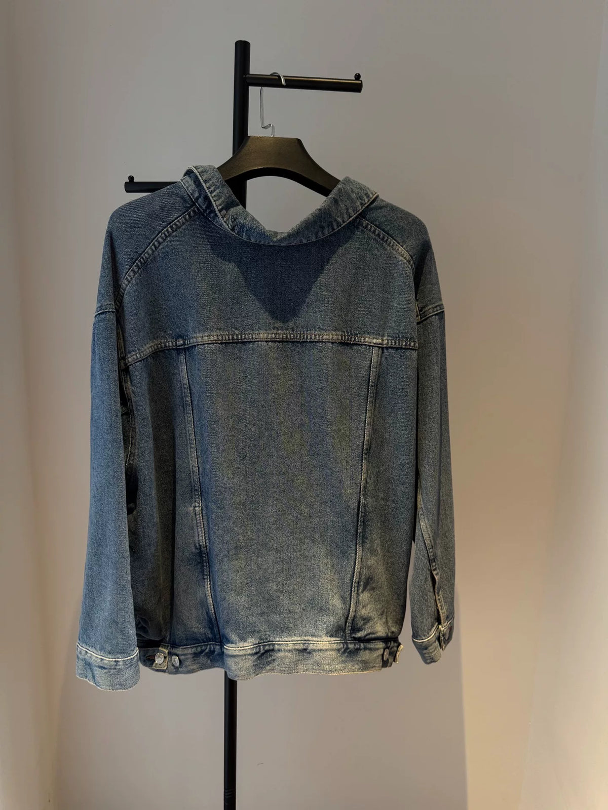 Balenciaga Solid Color V-Neck Denim Jacket