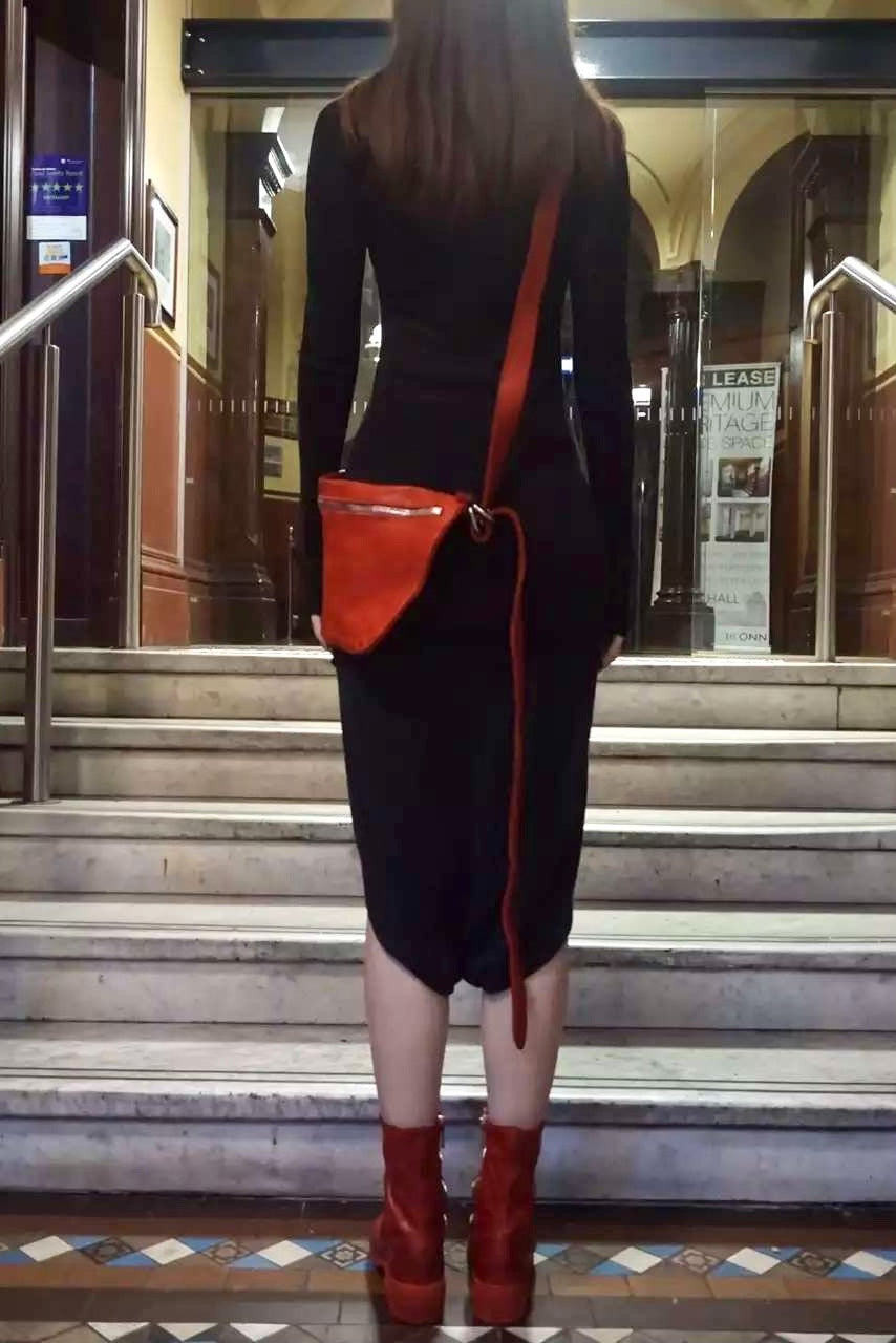 Guidi Red CV24T Q10 Dumpling Clutch