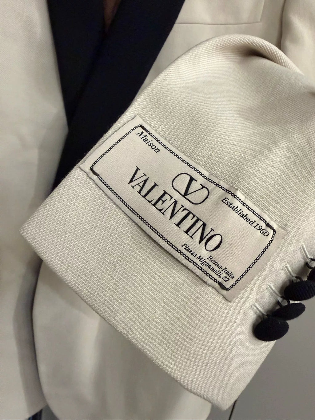 Valentino FW21 Off-White Velvet Shawl Collar Tuxedo Blazer