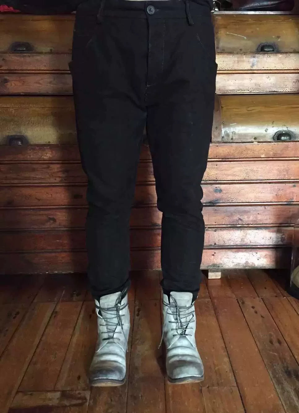 layer-0 Black Canvas 5p Distressed Cotton Trousers