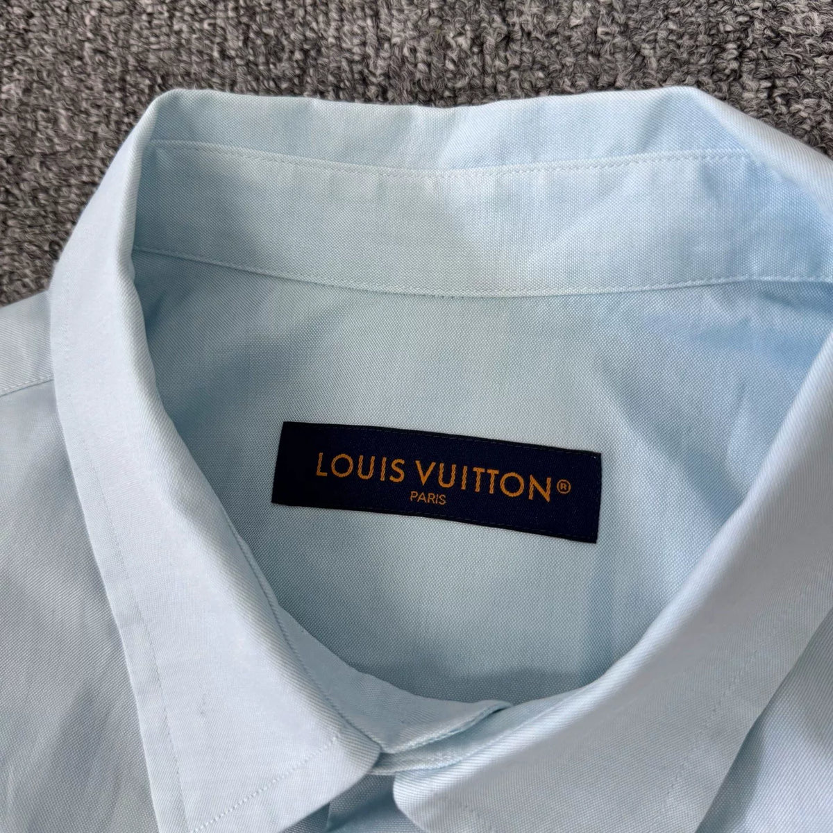 Louis Vuitton LV 2024 model sky blue beaded logo short-sleeve shirt