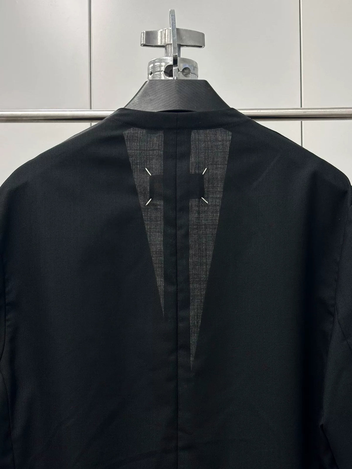 Maison Margiela｜SS2018 Collarless Suit