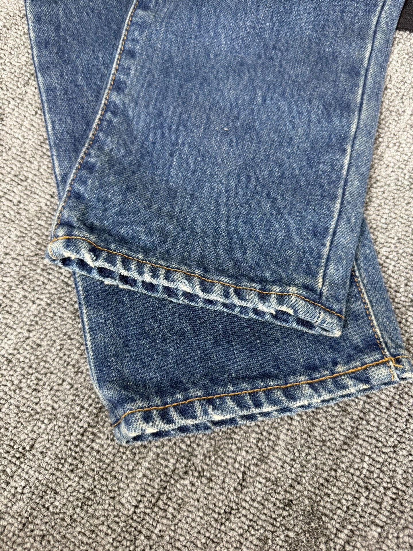 Saint Laurent Slp17fwd02 Washed Blue Jeans