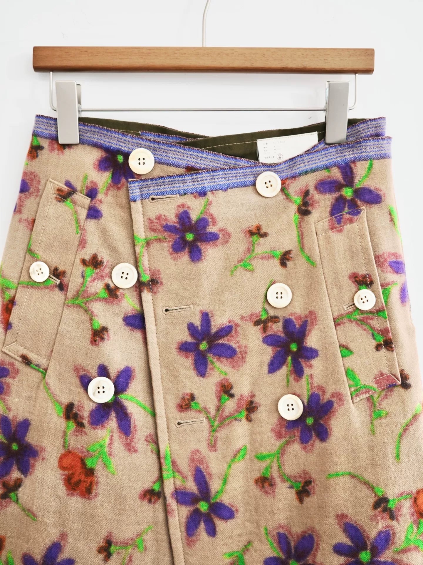 Comme Des Garcons SS12 Floral Button-Decorated Skirt - Devines
