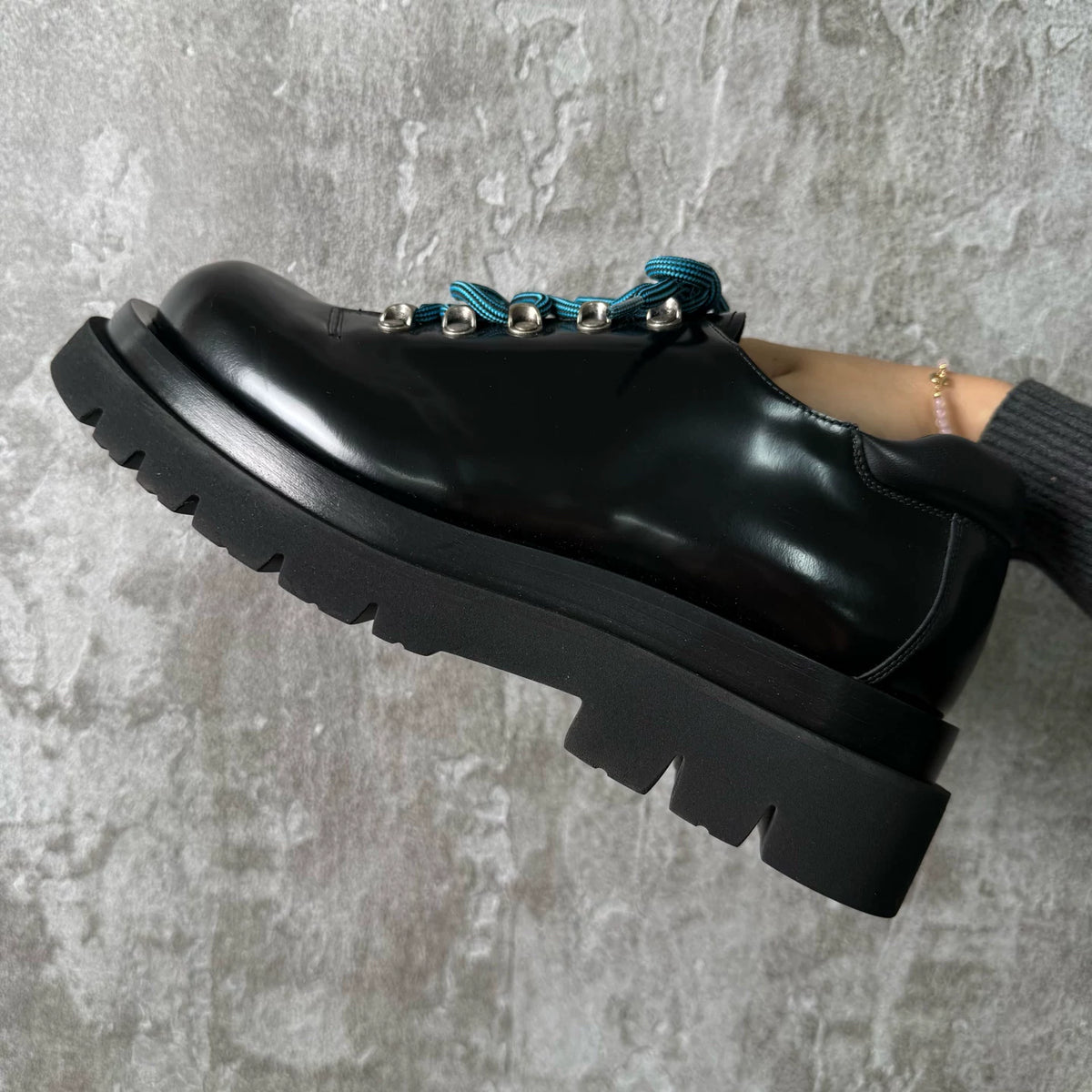 Bottega Veneta Low-Top Hiking Derby Shoes