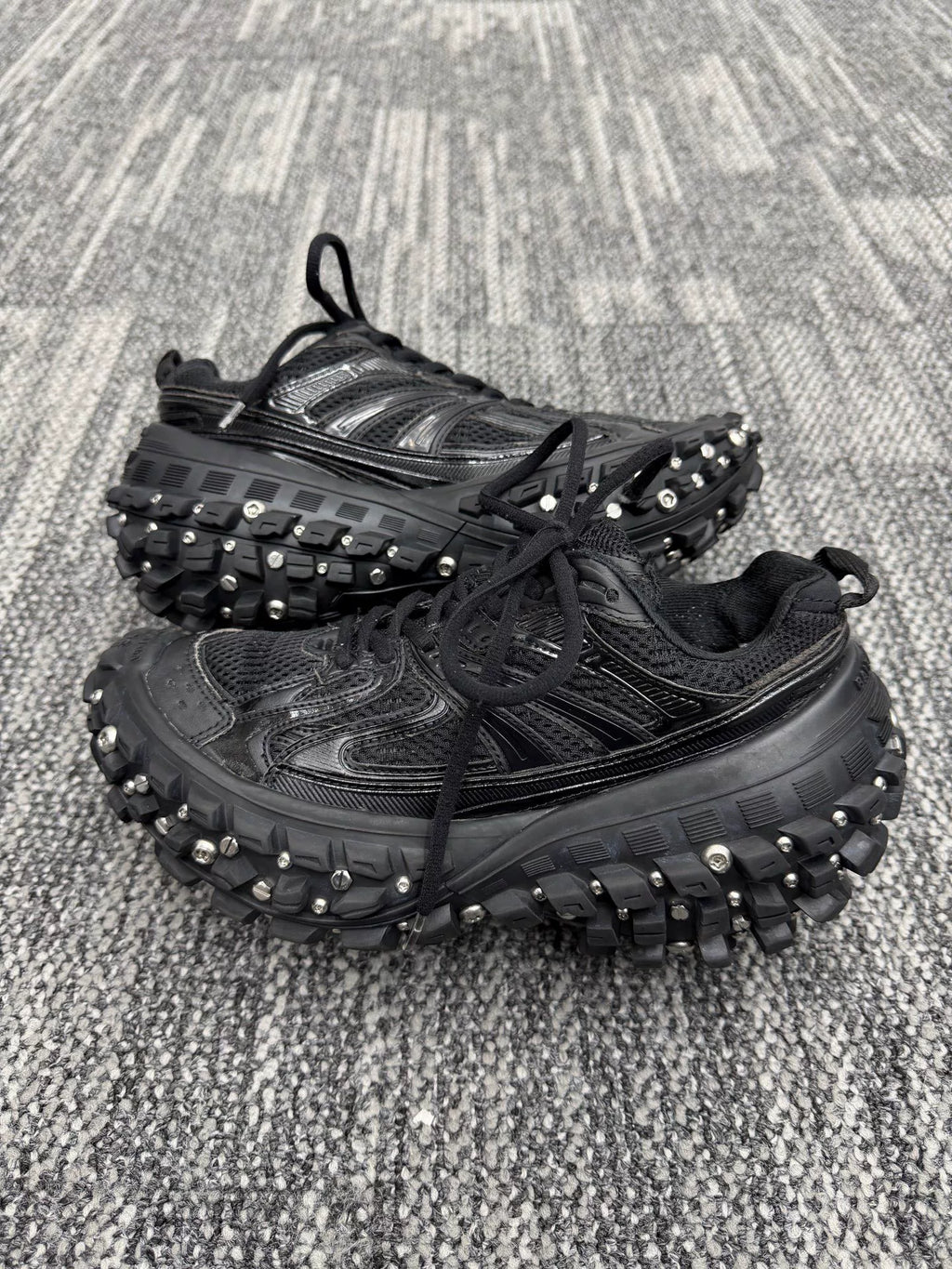 Balenciaga Bouncer Screw Bolt Tire