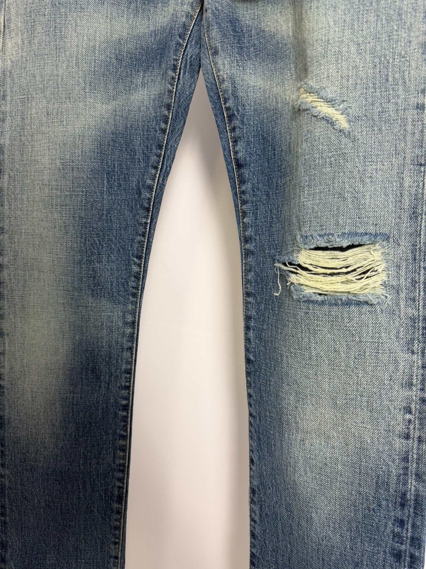 Saint Laurent Paris SLP 16FW Destroyed Knee Cutout Ombre Men's Blue Jeans
