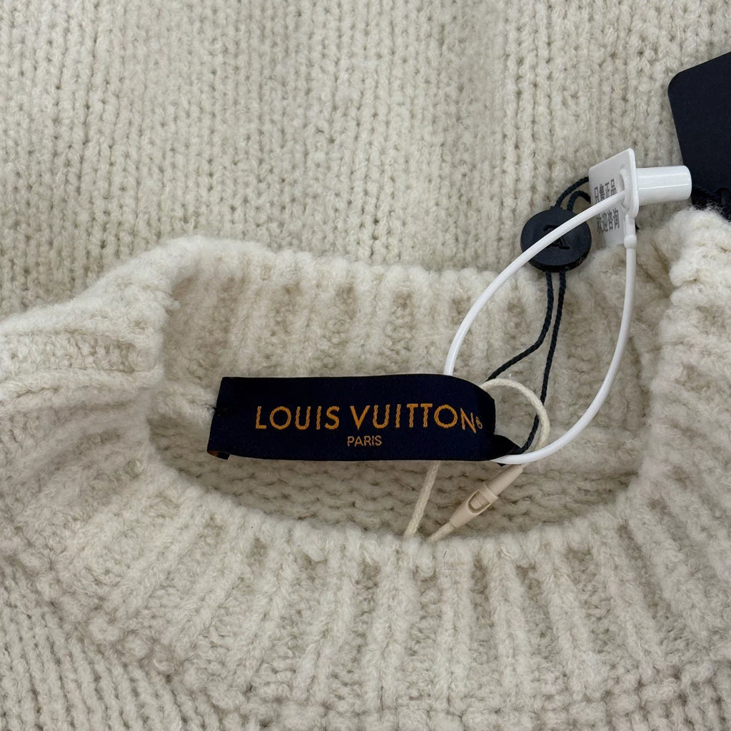 Louis Vuitton LV 2025 new model off-white embroidered teddy sweater