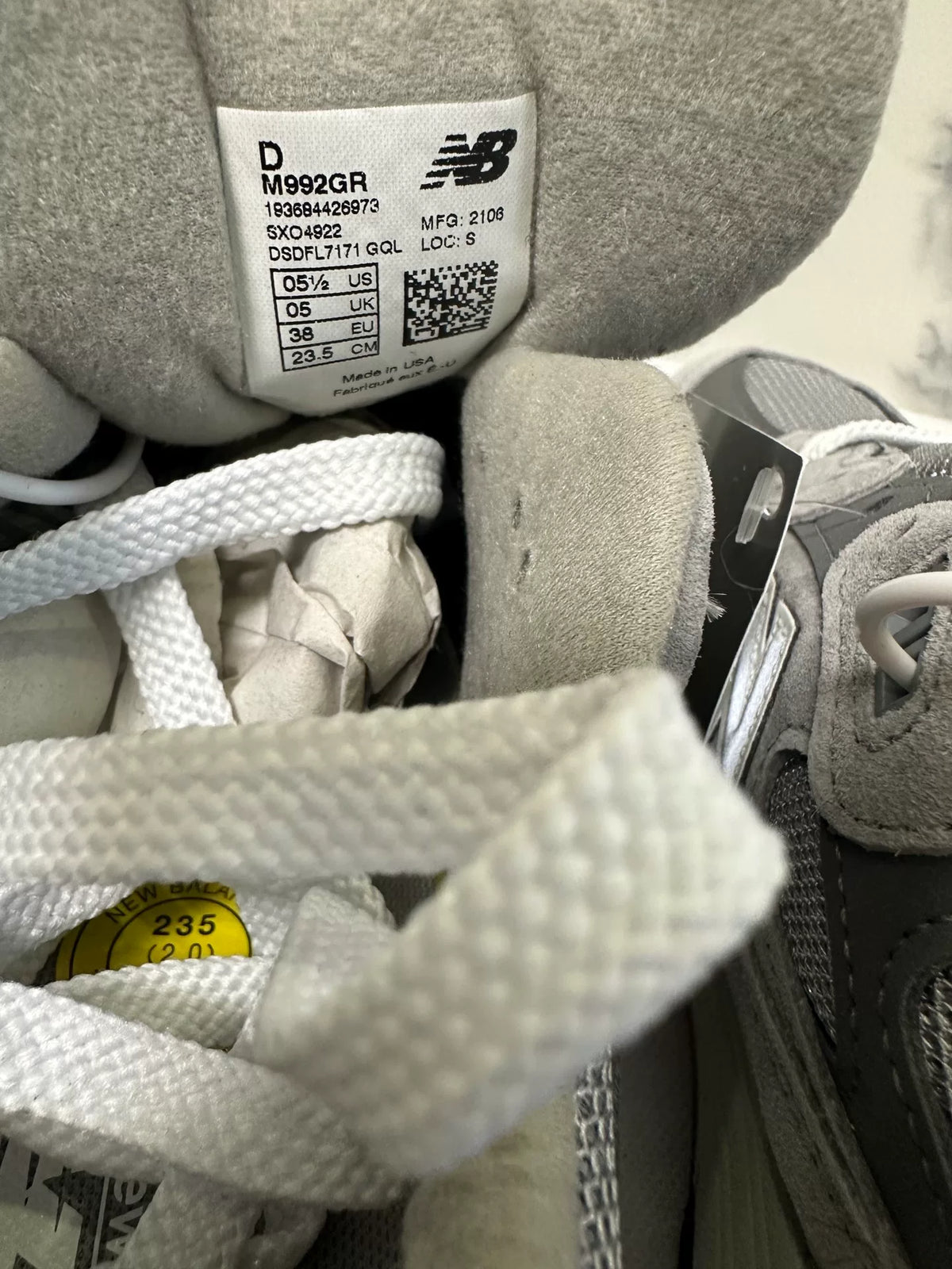 New Balance 992 M992GR Grey Suede Mesh Sneakers