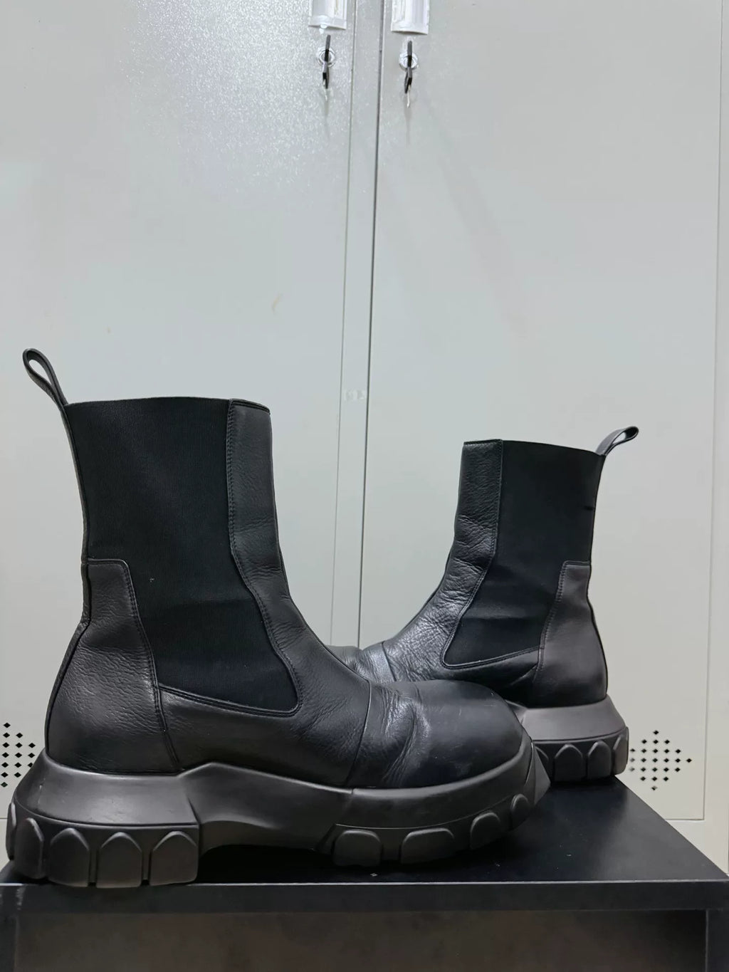 Rick Owens Beatle Mega Tractor Octopus Sole Chelsea Boots