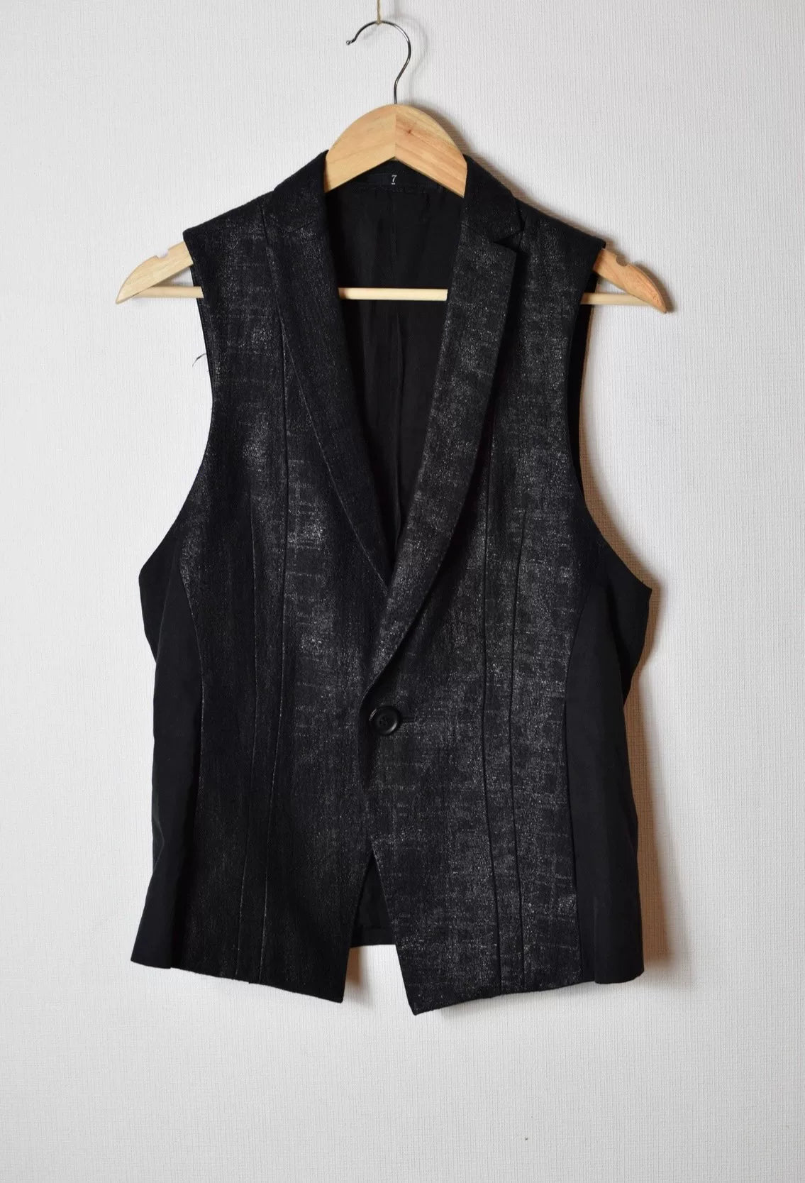 Julius_7 Jacquard Vest 2013 SS Lookbook Style