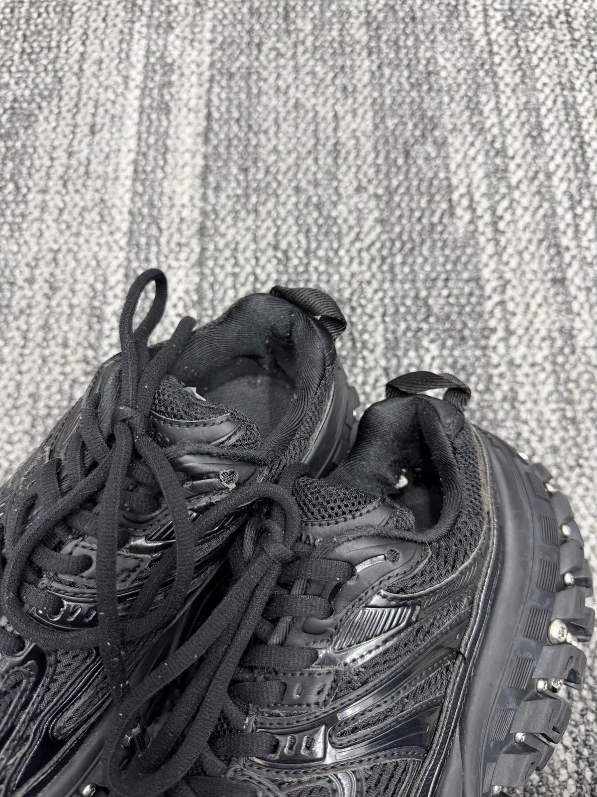 Balenciaga Bouncer Screw Bolt Tire