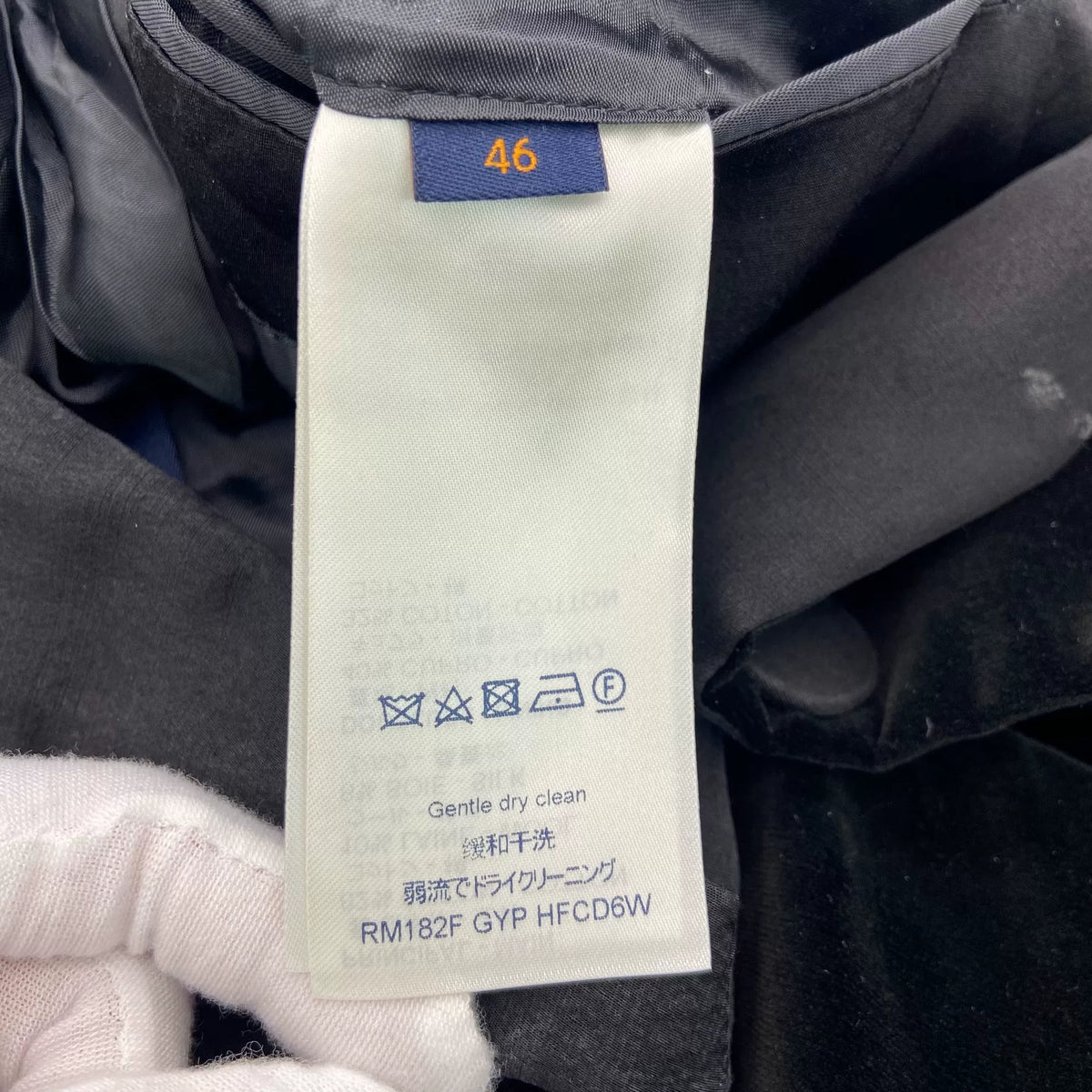 Louis Vuitton Black Collared Single-Breasted Velvet Blazer