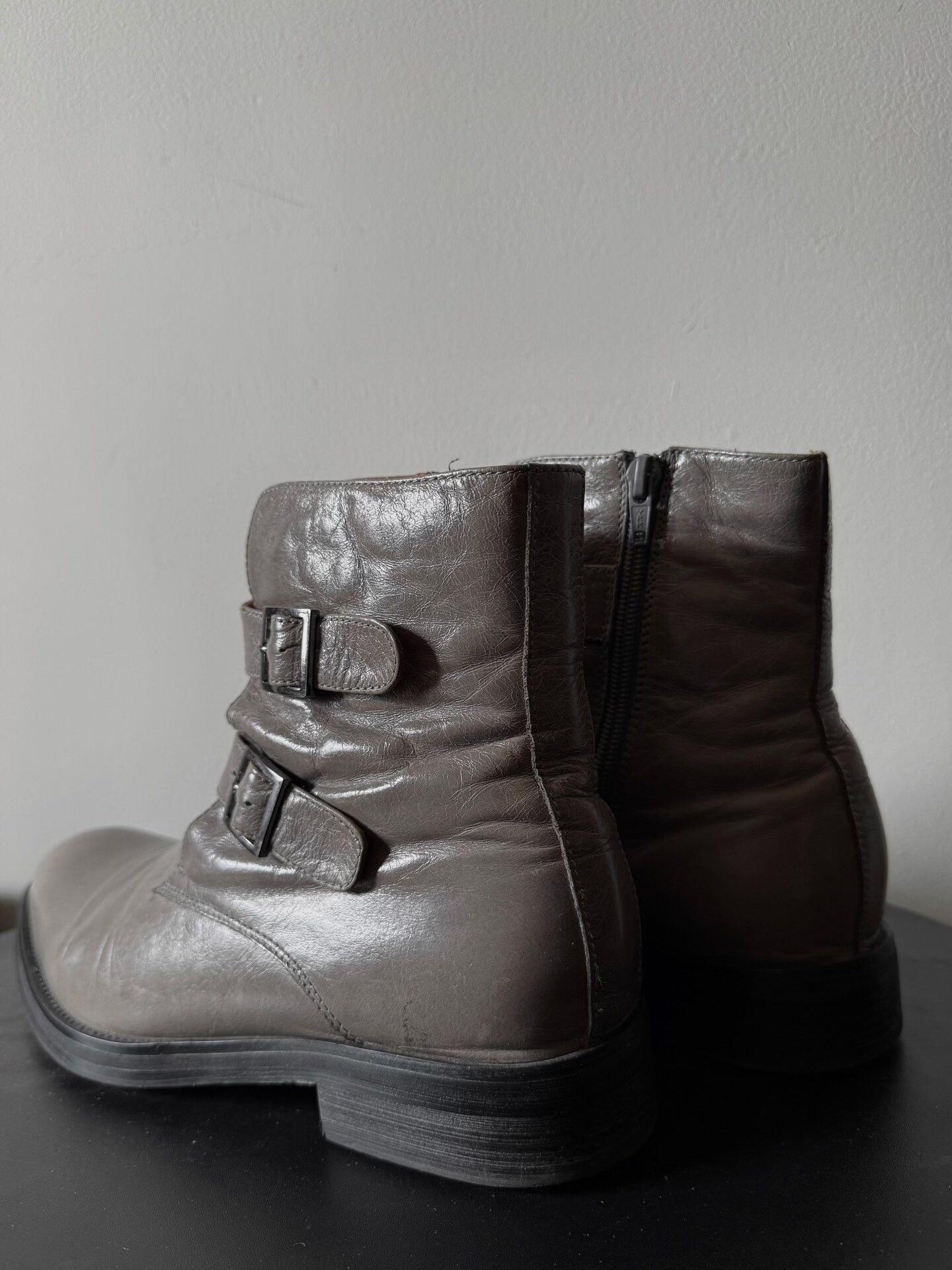 Gucci 00s Gray Lace-Up Boots