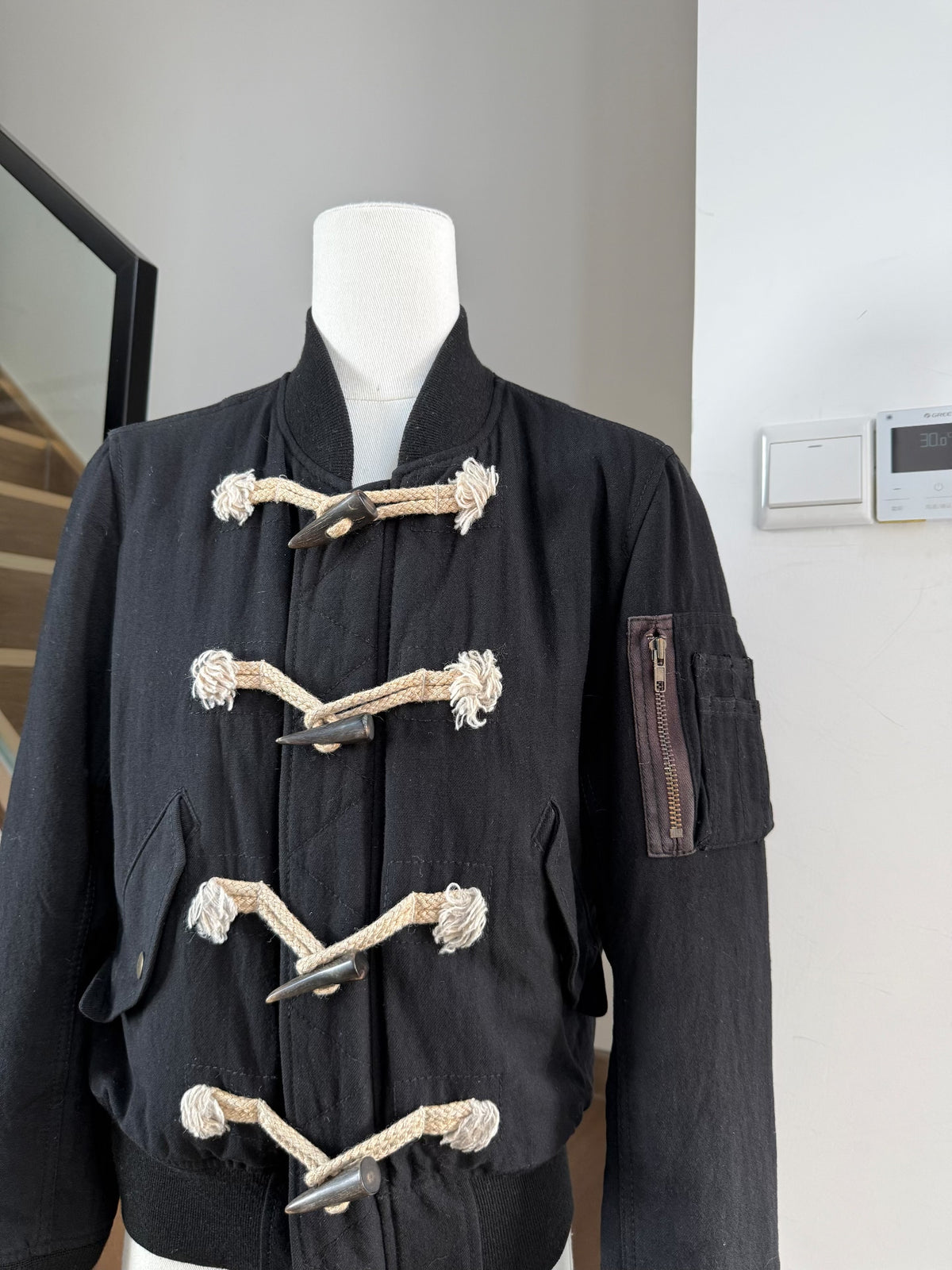 COMME des GARCONS Horn-Buckle Reversible Wool Jacket